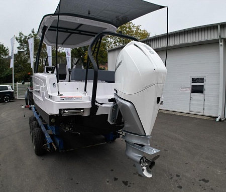 Катер Axopar 25 Cross-Top